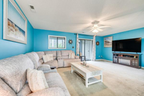 Retreat with Pool 5 Mi to Surf Golf and Beach Club